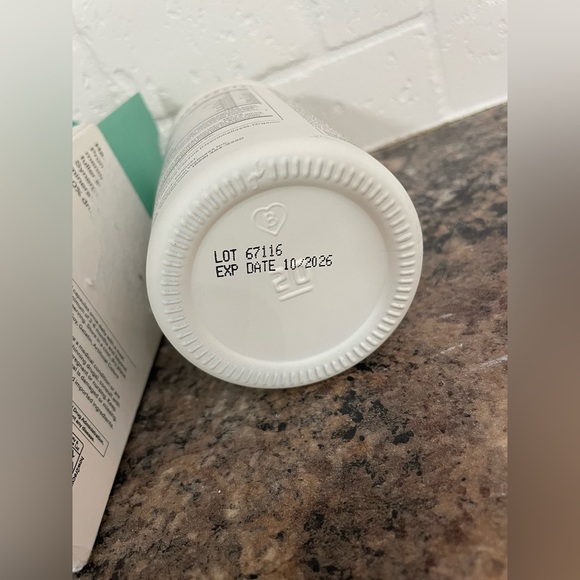 Nutrafol Women’s Balance Hair Growth Hair Thickening - Picture 3 of 7